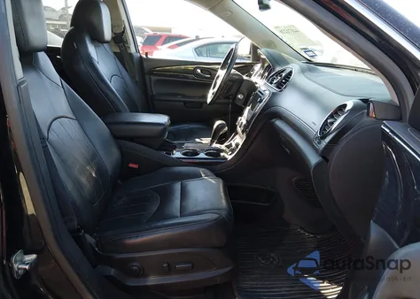 2017 Buick Enclave Leather z USA, uszkodzony, nr VIN 5GAKRBKD6HJ342733